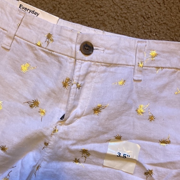 Old Navy Womens Size 2 Linen Blend Cream Gold Palm tree Shorts NWT - Picture 2 of 3